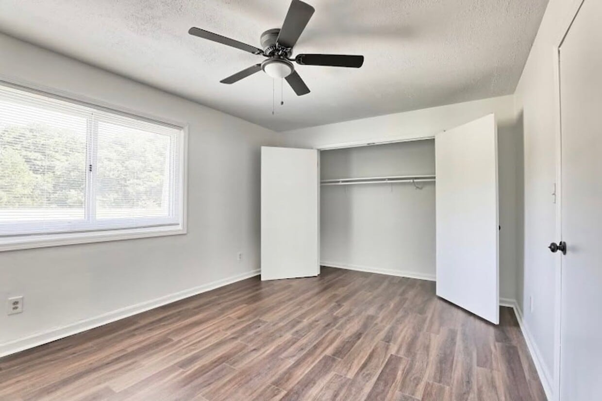 Building Photo - Jackson Brown Gardens - Close To Downtown and Airport