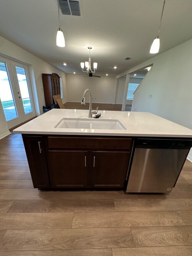 Building Photo - 244 Summerlin Ln