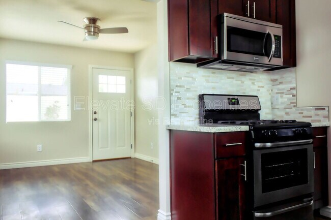 Foto del edificio - 2727 1/2 G Street