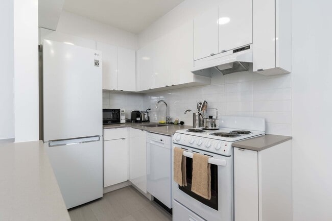 Building Photo - Somerset