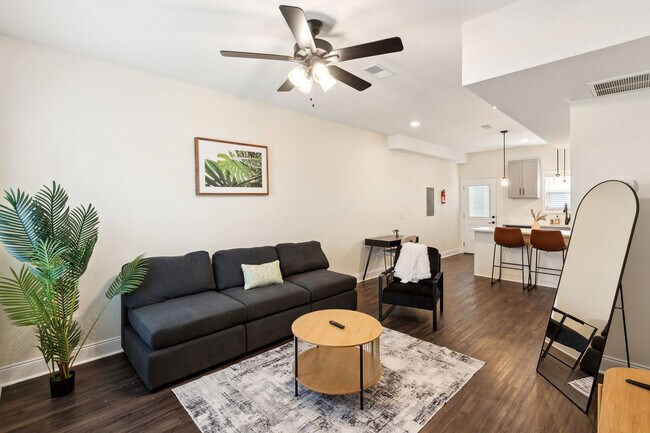 Foto del edificio - 874 Needmore Rd