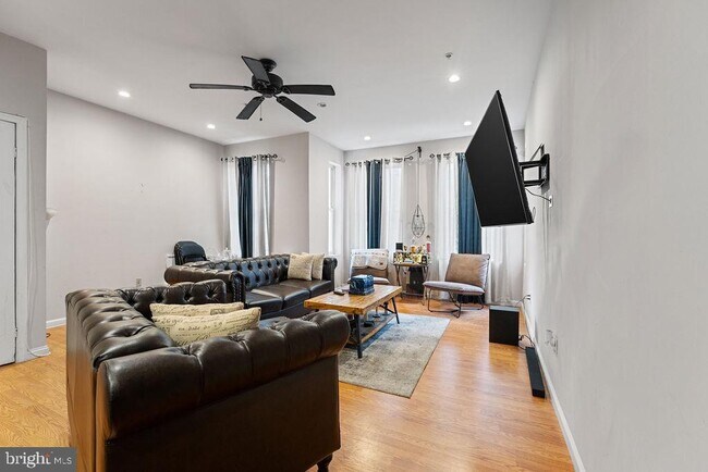 Foto del edificio - 2124 Bolton St