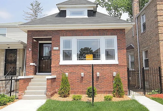 Building Photo - 536 E 88th Pl