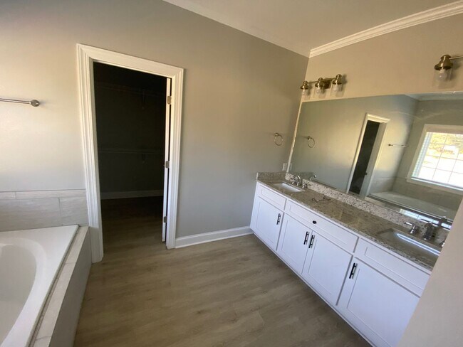 Building Photo - 109 Yardley Ct