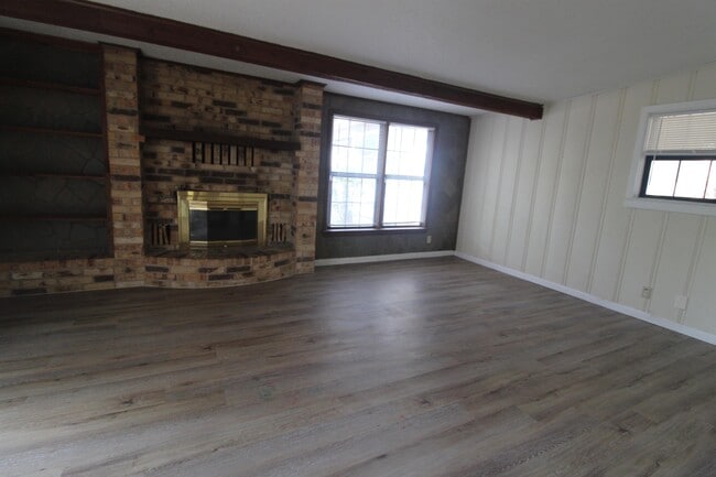 Building Photo - 1309 Carol Way