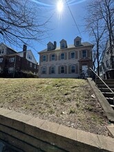 Building Photo - 174 Goffe Terrace