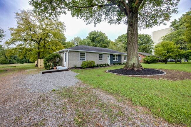 Building Photo - 1314 Coreland Dr
