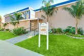 Foto principal - 16860 Chatsworth St