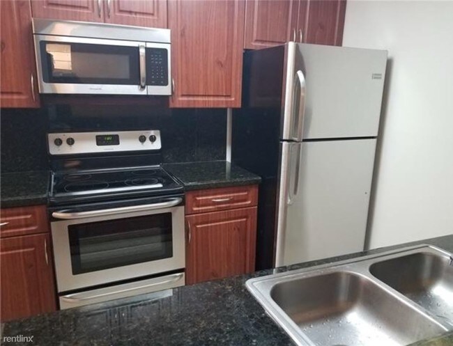 Foto del edificio - 2 br, 2 bath  - 9762 NW 49th Ter # 368