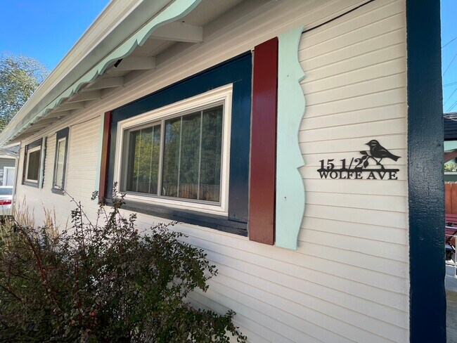 Foto del edificio - 2-12 Wolfe Ave