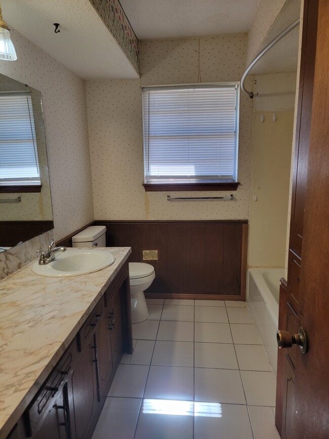 Building Photo - 3201 Chisholm Trail