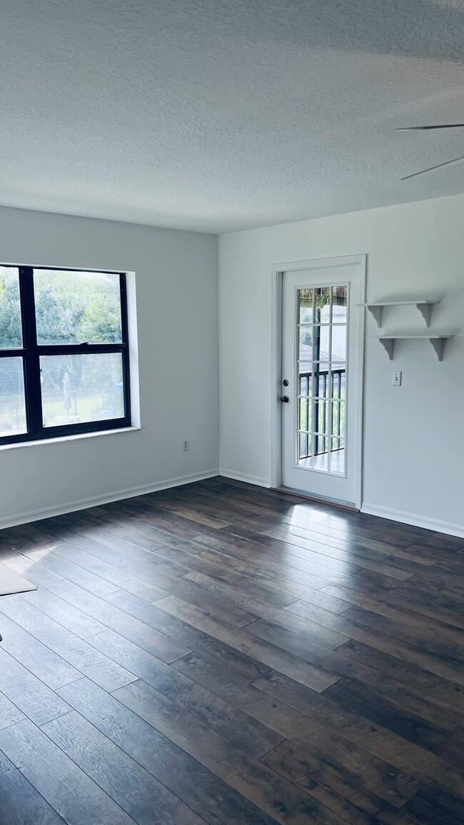 Foto del edificio - 2454 SE Garden Terrace