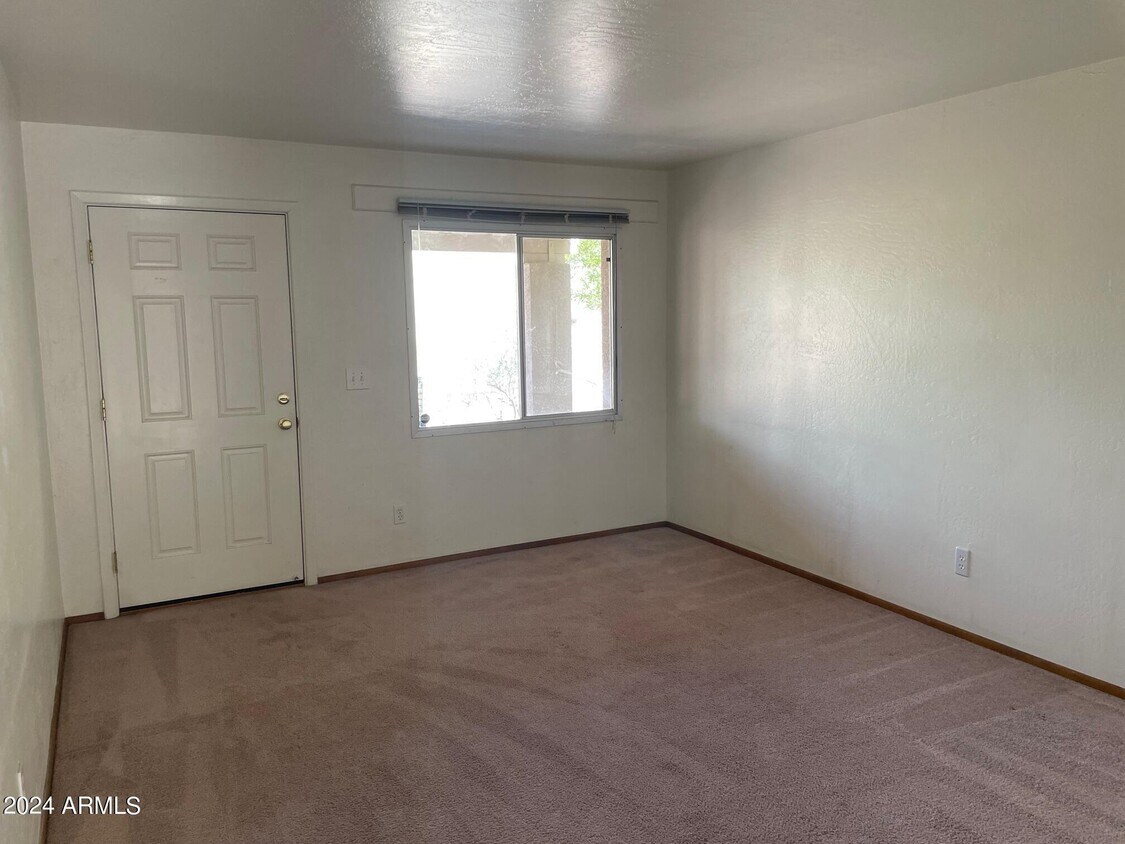 37230 N Conestoga Trail Unit Apt 7, Cave Creek, AZ 85331 Room for Rent in Cave Creek, AZ