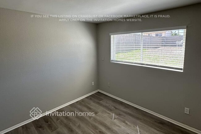 Building Photo - 3807 W Columbine Dr