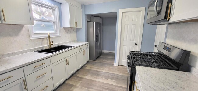 Building Photo - 4035 Buell Dr