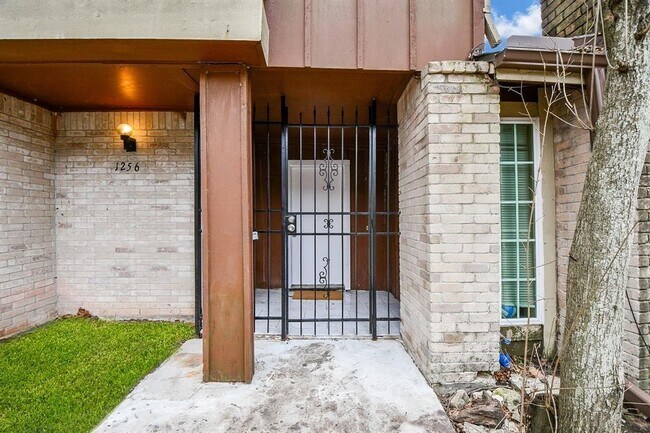 Foto del edificio - 12569 Wellington Park Dr