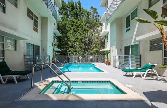 Foto del edificio - 5350 White Oak Ave