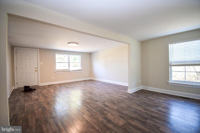 Building Photo - 2011 Limekiln Pike