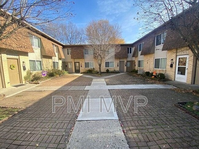Building Photo - 7274 Broadwyn Dr