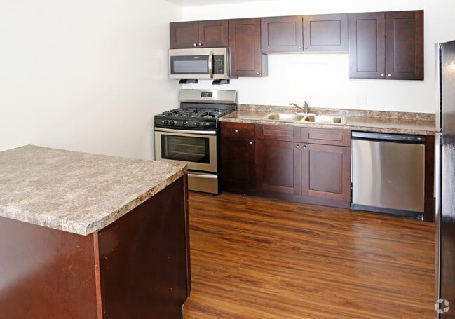 1HAB,1BA, 525 ft² - White Birch - The Birches Apartments