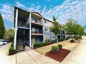 Building Photo - 8310 SE Rhine St