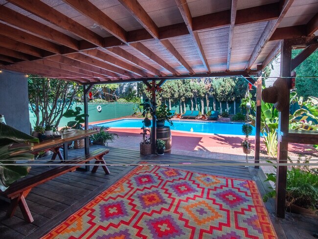 Building Photo - 14935 Lull St