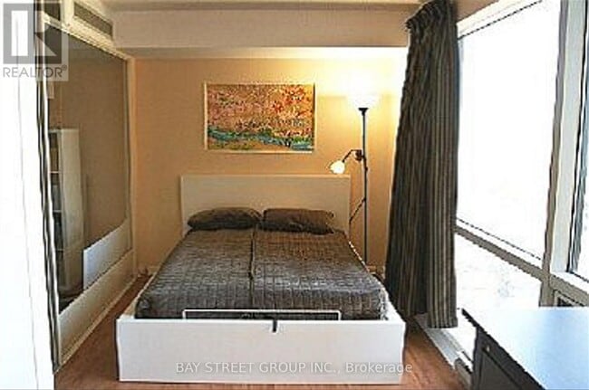 Building Photo - 1001 Bay St.