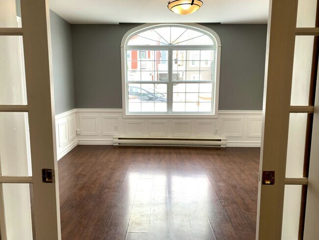 Photo du bâtiment - 93 St Clare Ave