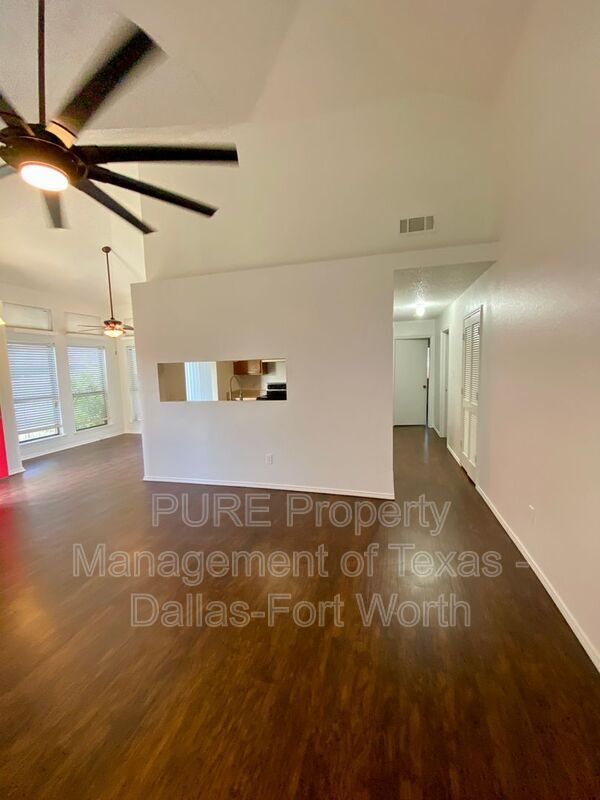 Building Photo - 4805 Deal Dr