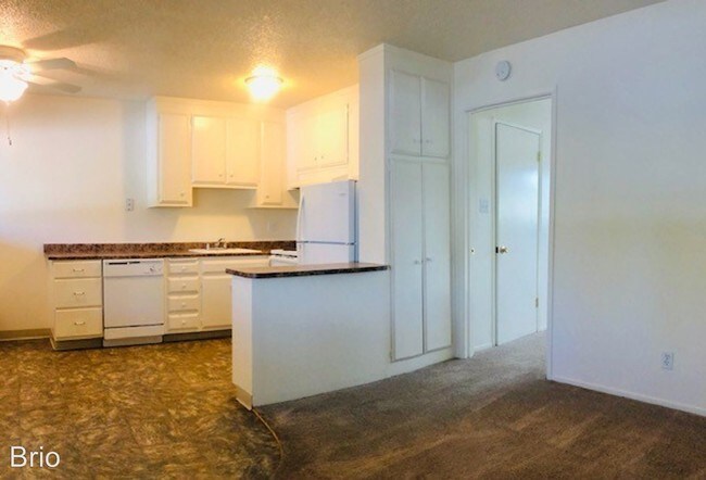 Building Photo - 7380 Adrian Dr