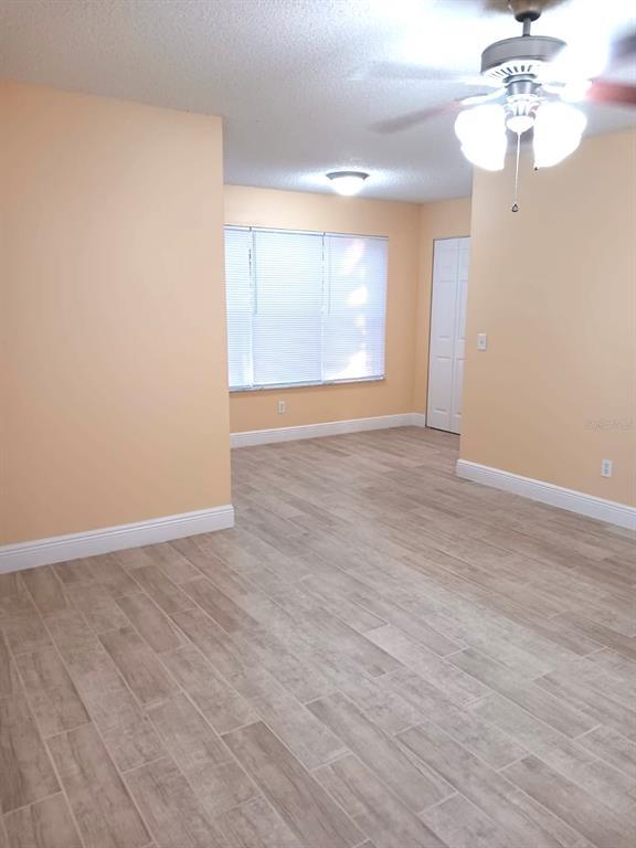 Foto del edificio - 4518 Commander Dr