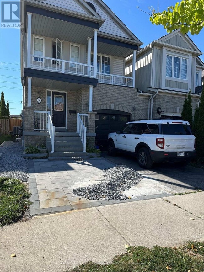 Building Photo - 54 Longueuil Pl