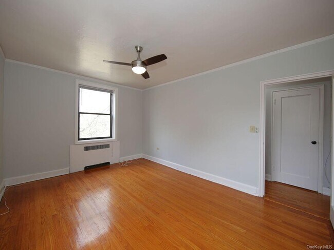 Building Photo - 426 Larchmont Acres