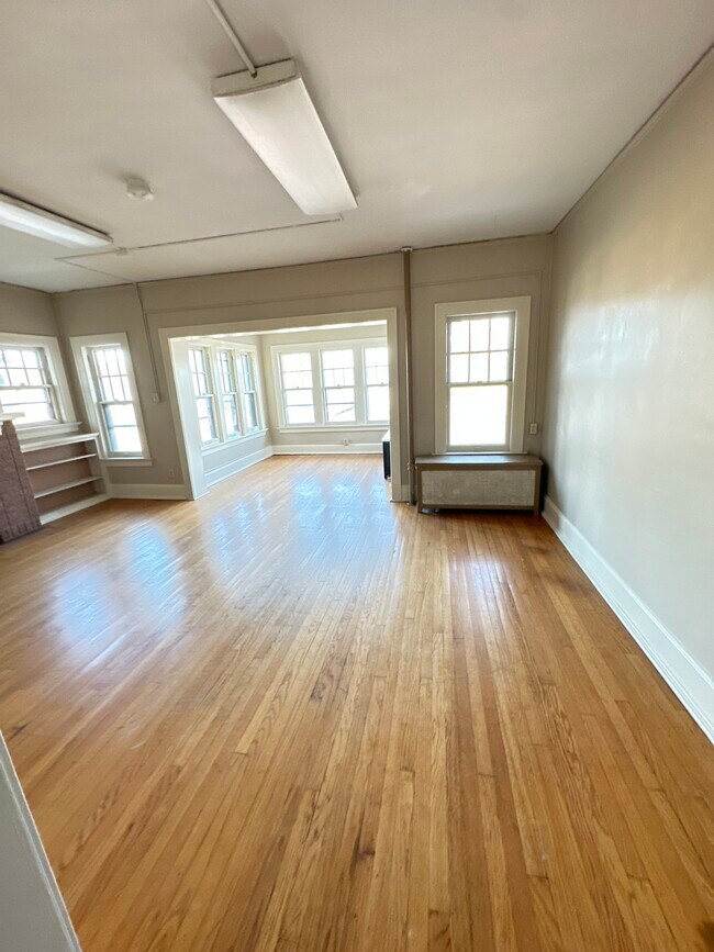 Foto del edificio - 1630 1st Ave NE