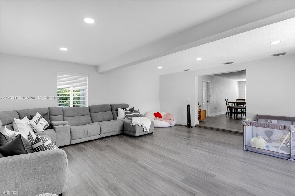 Primary Photo - 3 br, 2 bath House - 30100 SW 168th Ct Unit 0