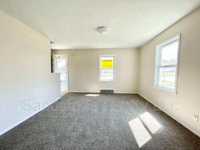 Foto del edificio - 954-960 N Central Dr