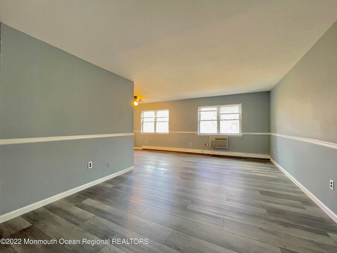 57 Stonehurst Blvd Unit H, Freehold, NJ 07728 Condo for Rent in