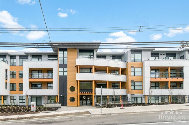 Building Photo - Effortless Living in the Heart of South Su...