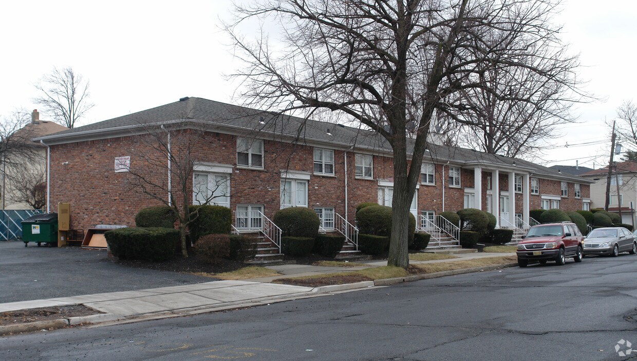 Foto del edificio - 612 Ziegler Ave