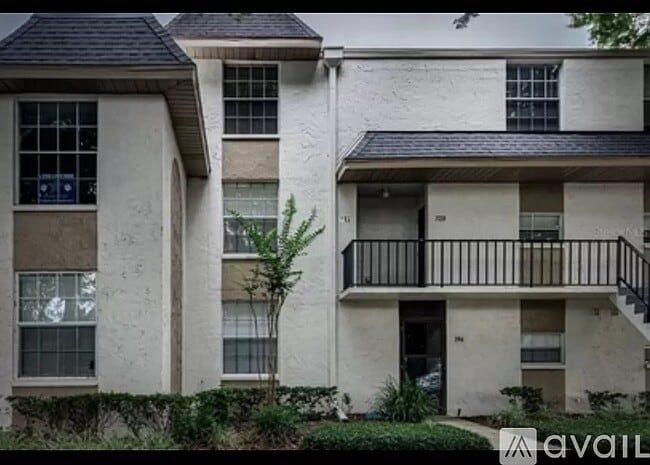 Building Photo - 809 Russell Ln