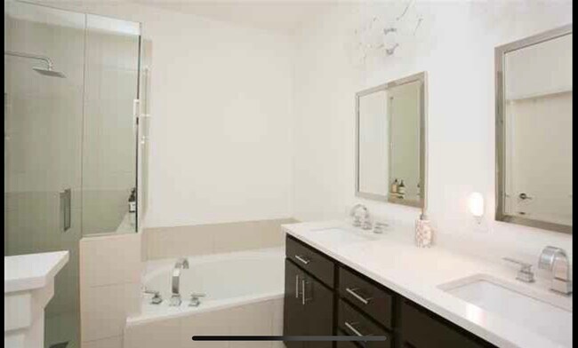 Foto del edificio - 6737 Firenze Ln
