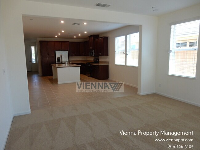 Building Photo - TOP SINGLE STORY HOME IN ROSEVILLE!!!