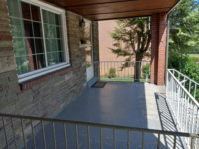 Foto del edificio - 211 N Homewood Ave
