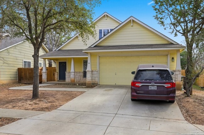 Building Photo - 414 Willow Grove Dr