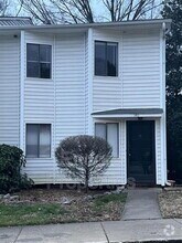 Building Photo - 1411 Foxwood Dr