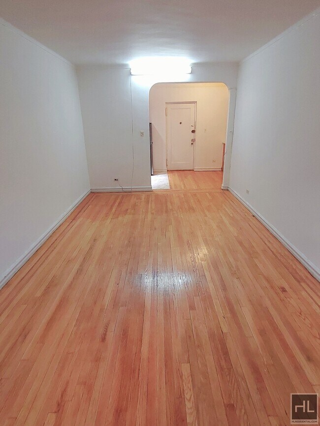 Building Photo - 63-109 Saunders Street #A3