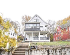 Building Photo - 51-53-53 Leyfred Terrace