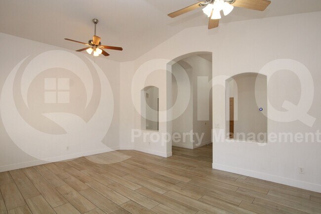 Foto del edificio - 1673 E Wildhorse Pl