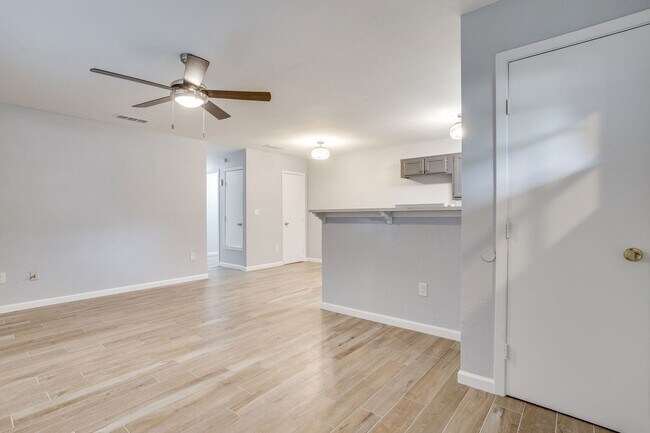 Building Photo - 2618 Bomar Ave