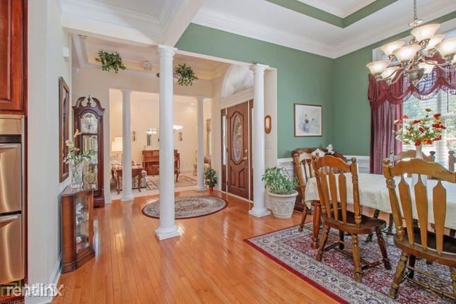 Building Photo - 5 br, 3 bath House - 1404 Beaufort Walk